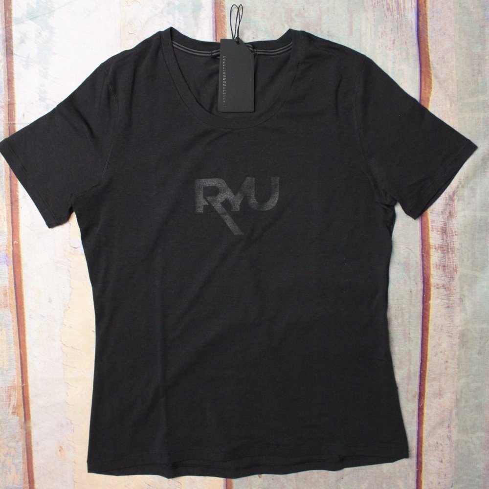 Respect Your Universe Co-ed Standard Issue Crew Raven + Black RYU Logo MRSP $55